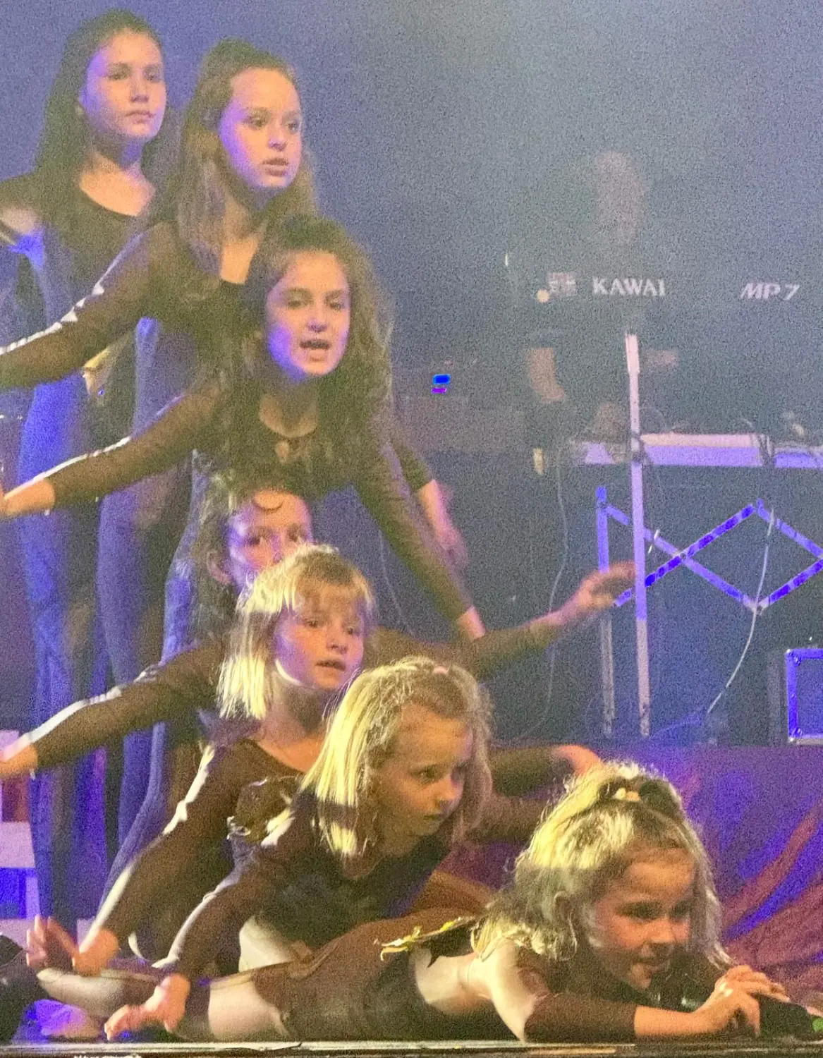 Tressa Arts & Entertainment School, Bühnenauftritt